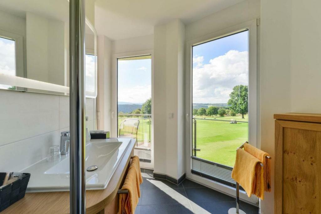 Hotel & Golfrestaurant Gut Wissmannshof Staufenberg  Exterior foto